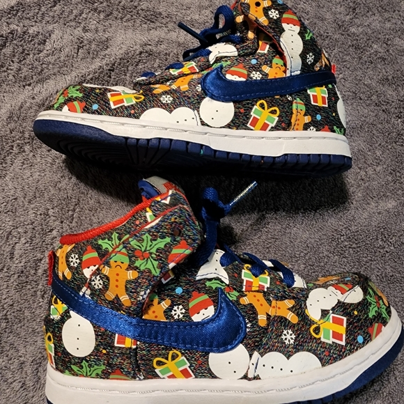 Ugly sweater Nikes - Picture 2 of 5